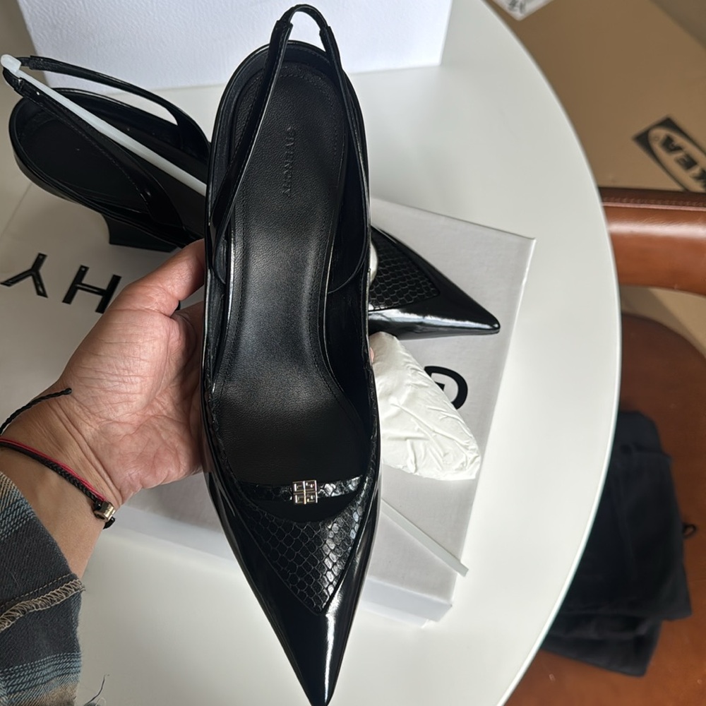 Givenchy Patent Leather Slingback Pumps Women's Size:  IT 40 New